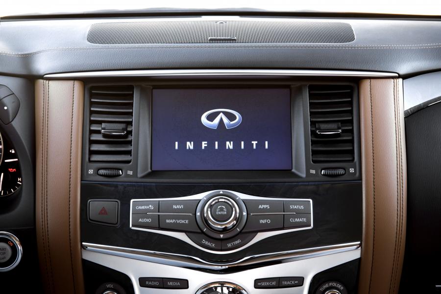 Детали интерьера Infiniti QX80 5.6 2018 года  (фото 53 из 117)